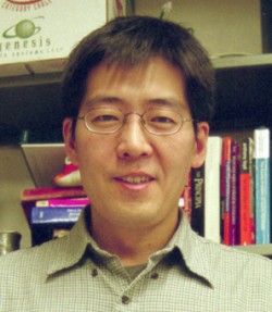 이진호 기초과학연구원(IBS) 강상관계물질연구단 연구위원(서울대 물리천문학부 교수).